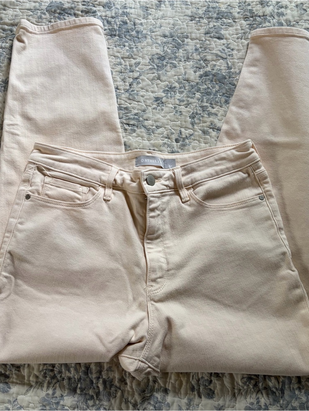 Athleta Women’s 10P Sculptek Cream Color  Slim Straight Jeans
